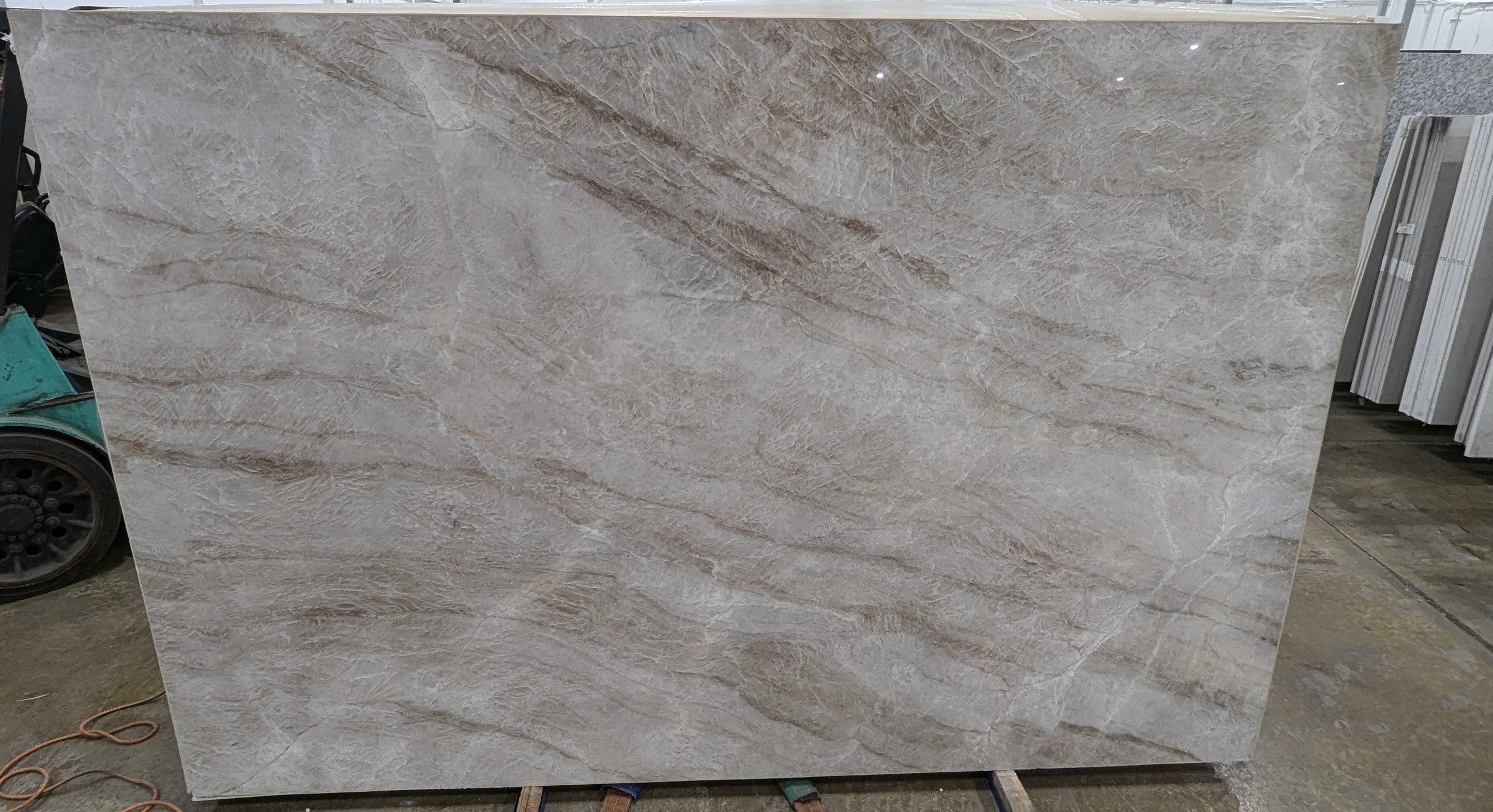TAJ MAHAL-POLISHED-3CM 23