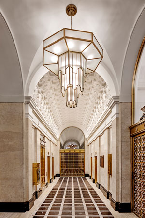 RiggsHotel_lobby_300